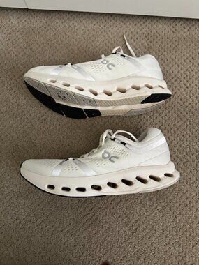 On Cloudsurfer 2 Women’s 9 Ivory Ivory Running Shoes CloudTec Used No Box
